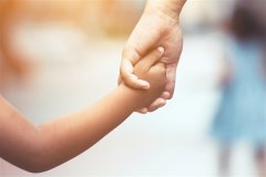 AI起名软件、小法式、网坐号称“一键生成”名字